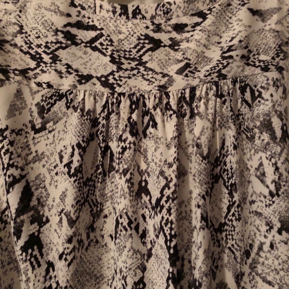 Calvin Klein python print blouse - Picture 7 of 7